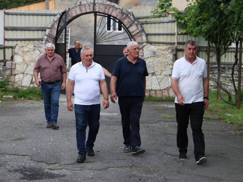 ცაგერის მუნიციპალიტეტის მერმა, ჭაბუკი ჭაბუკიანმა, ქალაქ ცაგერში მდებარე ესთეტიკური...